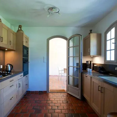 De 3 Chambres Avec Piscine Privee Et Jardin Clos A *