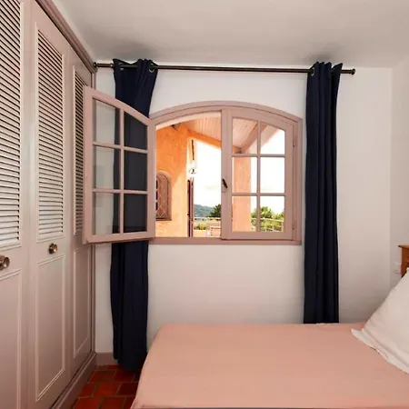 Villa De 3 Chambres Avec Piscine Privee Et Jardin Clos A