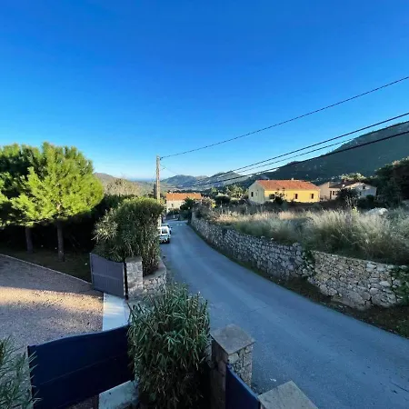 Villa De 3 Chambres Avec Piscine Privee Et Jardin Clos A *